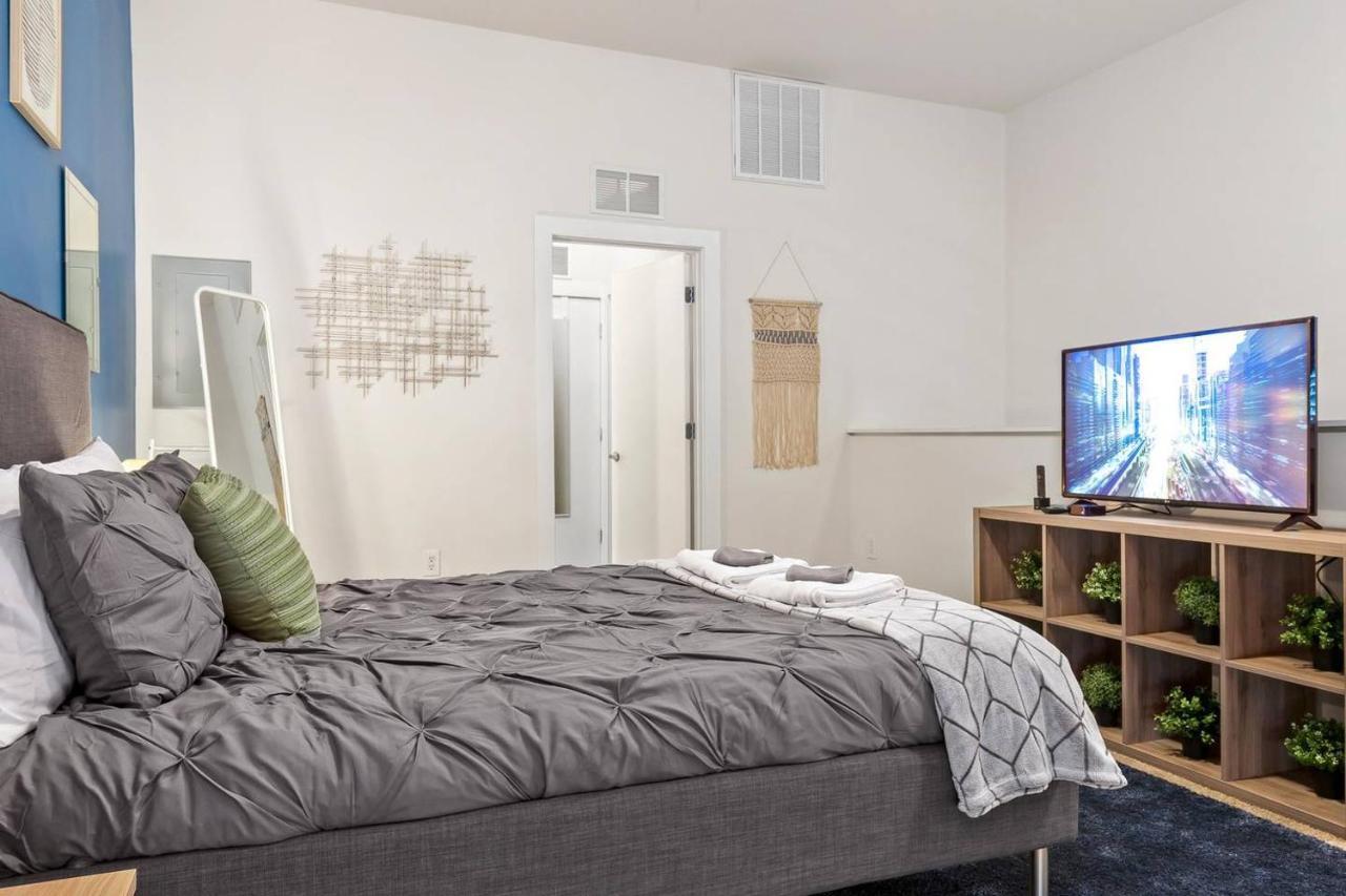 Trifecta Ace Location Pool & Gym Superhost Apartment Charlotte Exterior photo