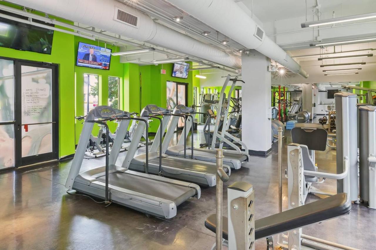 Trifecta Ace Location Pool & Gym Superhost Apartment Charlotte Exterior photo